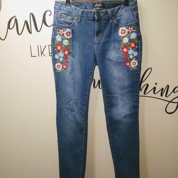 Earl Skinny Ankle Jeans - Picture 1 of 5